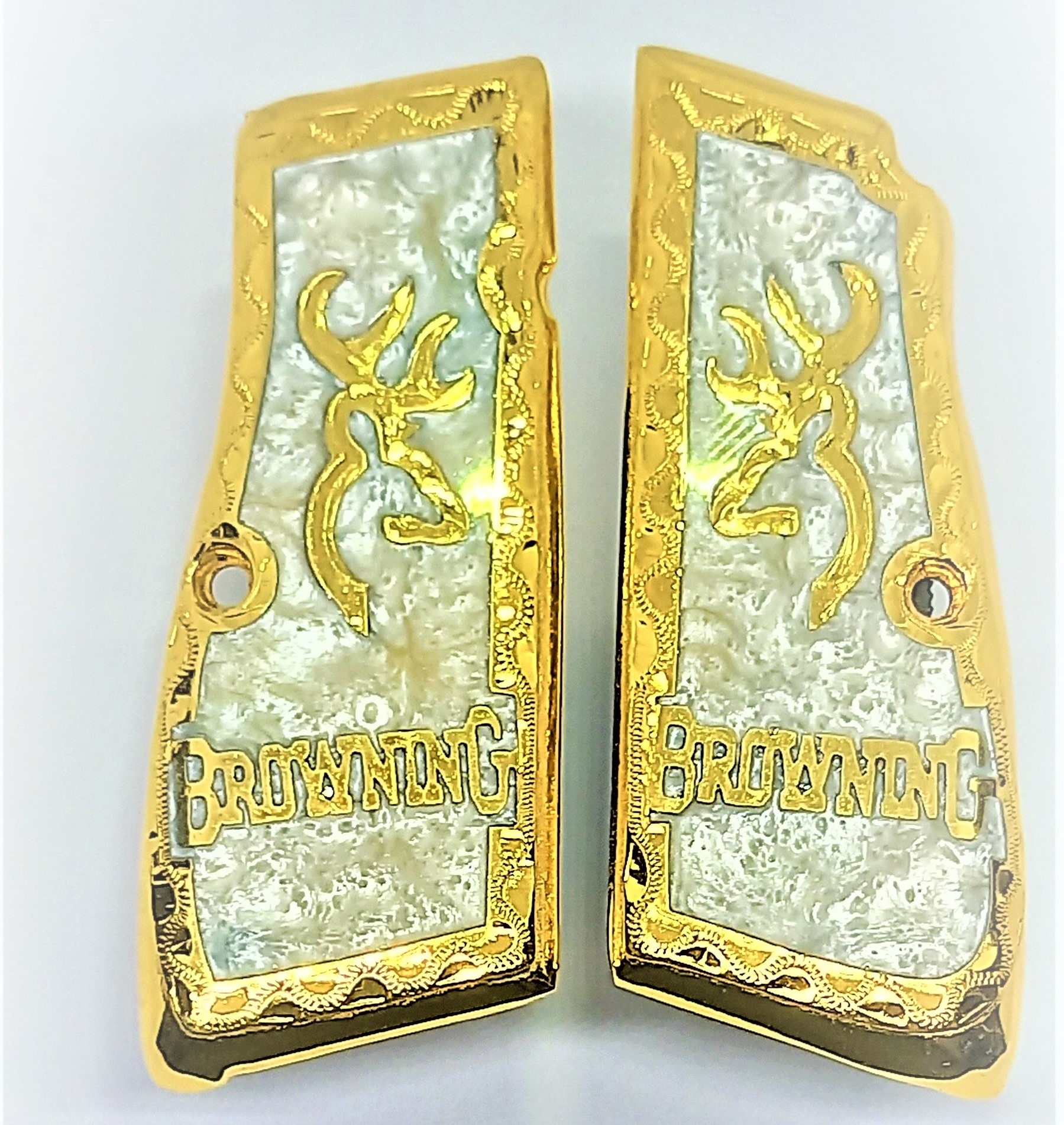 CACHAS BROWNING ACERO INOXIDABLE CHAPA EN ORO O PLATA SR