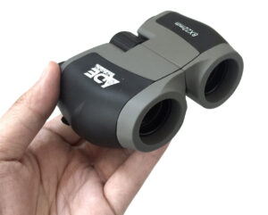 BINOCULARES COMPACTOS - USO AL AIRE LIBRE DE 8X22mm - 300mts/NEGRO Y PLATEADO